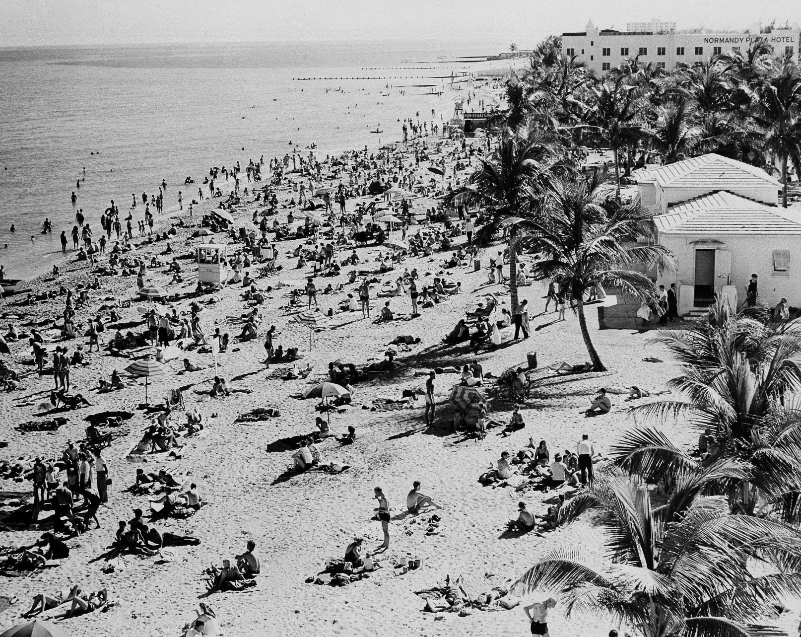 1947: MIAMI BEACH FLORIDA